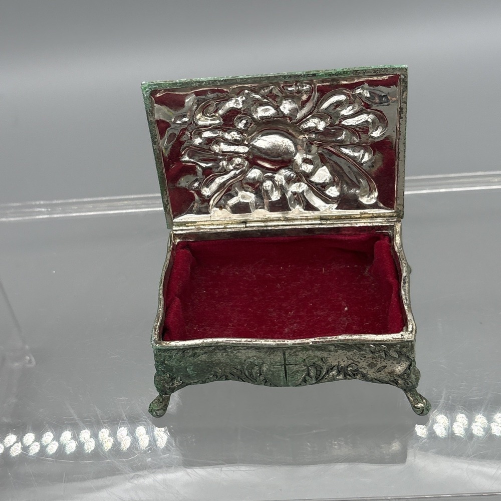 Vintage Metal Jewelry Box Trinket Footed Velvet Lining Cross Religious Patina - Picture 3 of 13